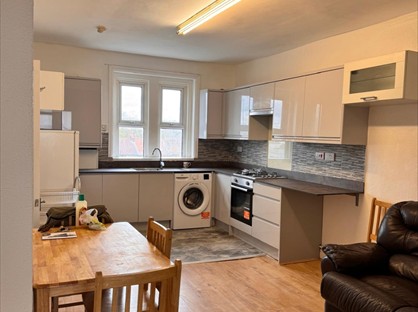 2 Bed Flat, Deansbrook Road, HA8