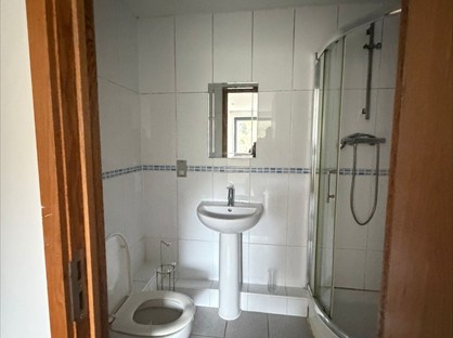 2 Bed Flat, Salts Mill Road, BD17