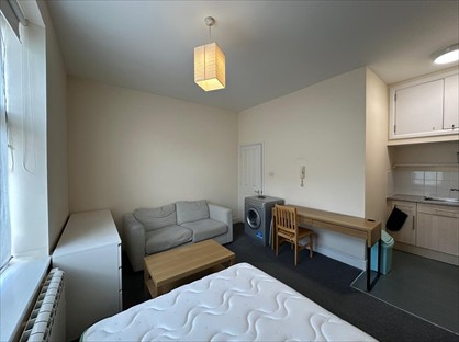 Studio Flat, Gloucester Drive, N4
