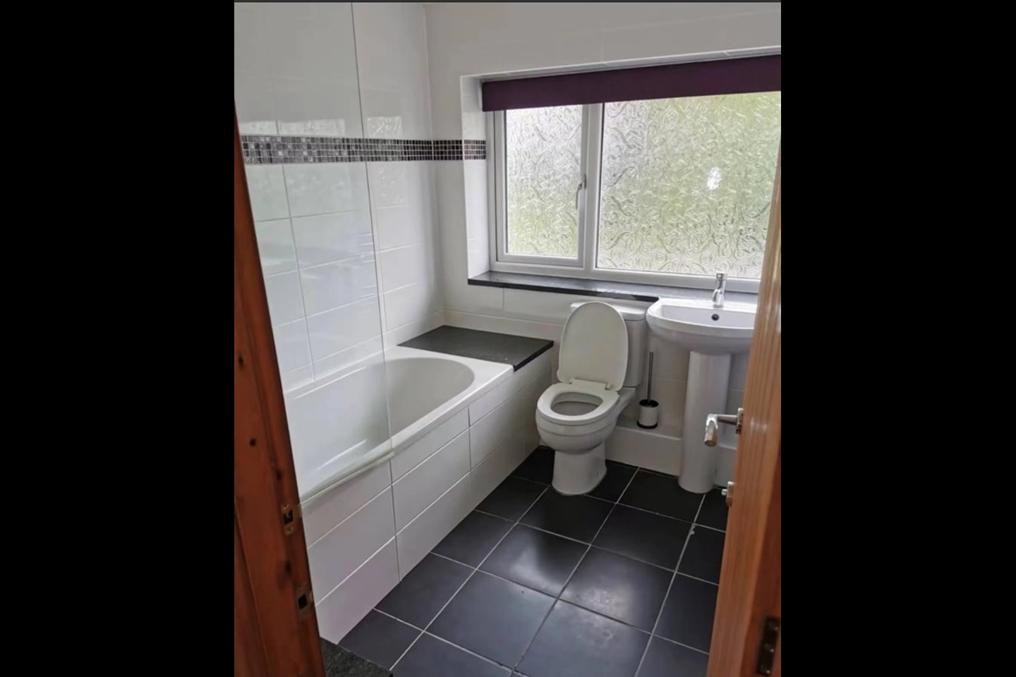 4 Bed Semi-Detached House, Pinewood Hill, YO10