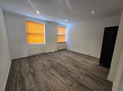 2 Bed Flat, Waterstone House, SE19
