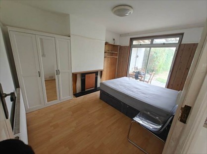 Room in a Shared House, Redfern Avenue, TW4