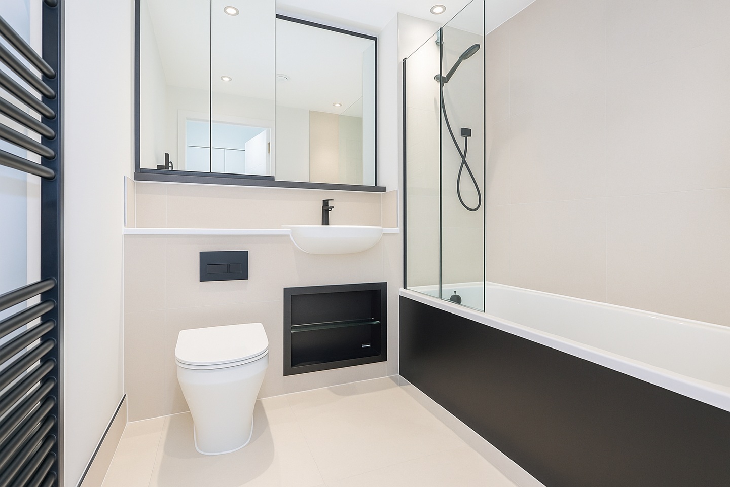 2 Bed Flat, Turing Way, CB3 photo 4