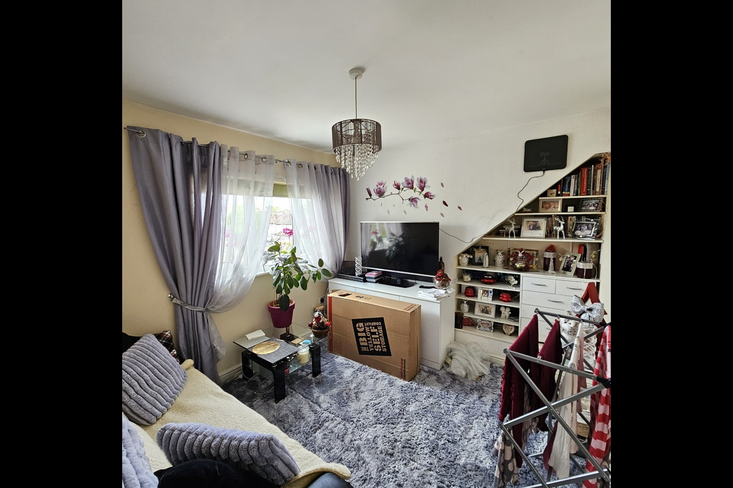 London - 1 Bed Flat, London, NW11 - To Rent Now for £1,350.00 p/m
