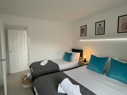 4 Bed Terraced House, Parkgate Mews, B90