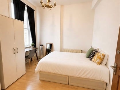 4 bed room for rent in Camden