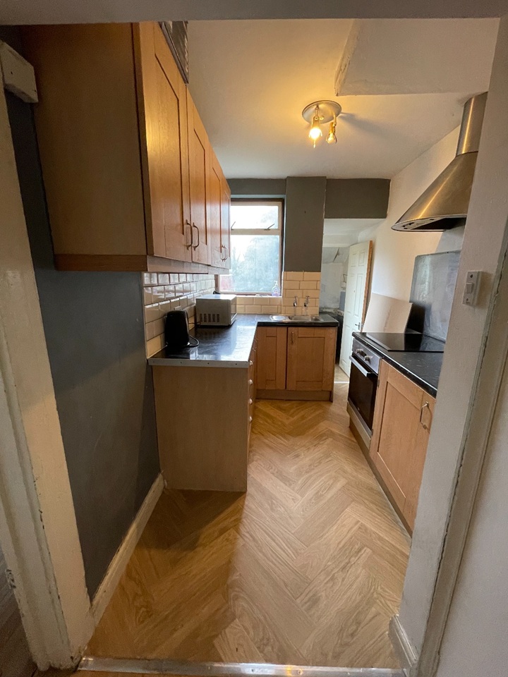 4 Bed Terraced House, Eighth Avenue, BS7 photo 3