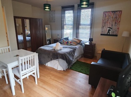 Studio Flat, London, NW6