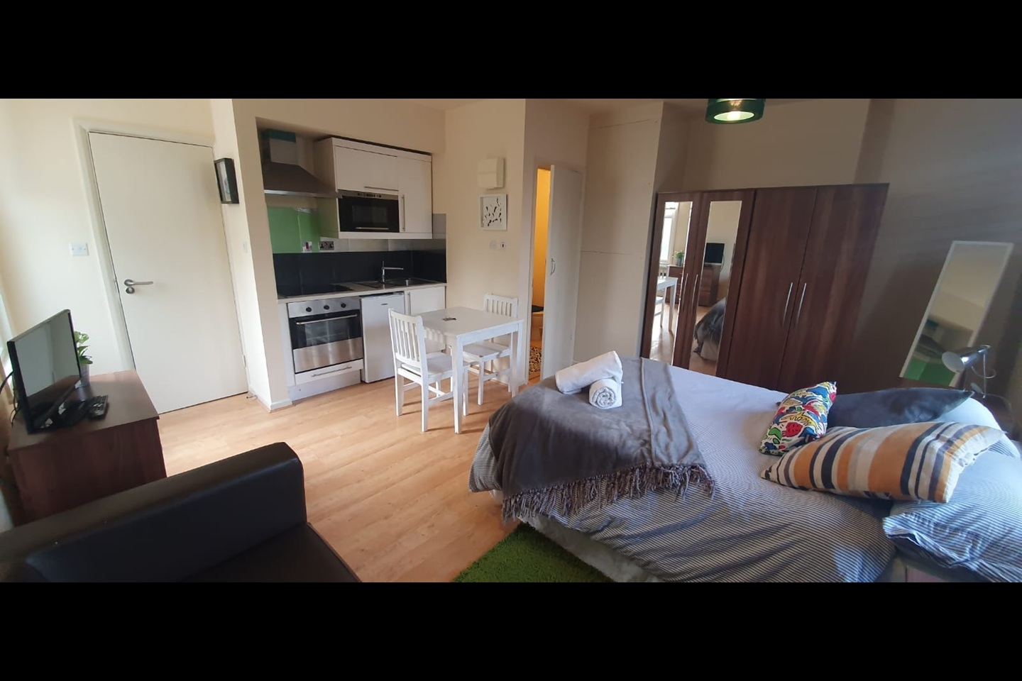London - Studio Flat, London, NW6 - To Rent Now for £1,350.00 p/m