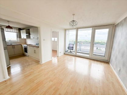 3 Bed Flat, Sherborne Avenue, EN3