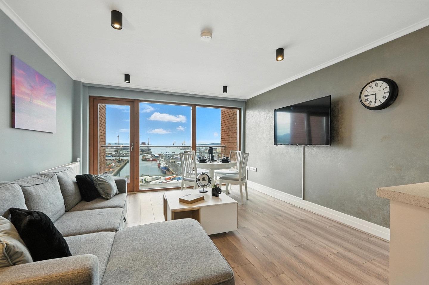 2 Bed Flat, James Clow, BT1