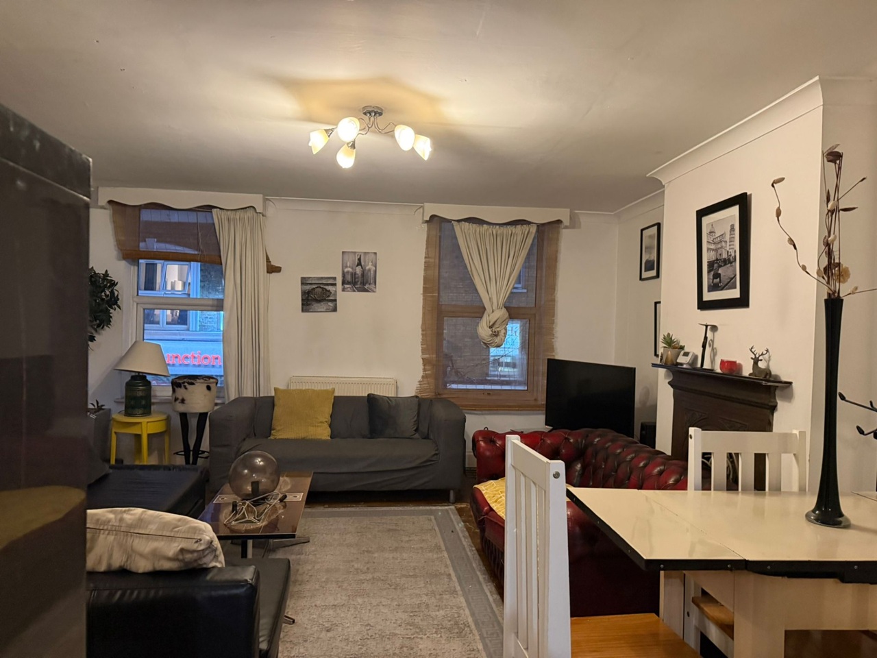 1 Bed Flat, Brick Lane, E1 photo 3