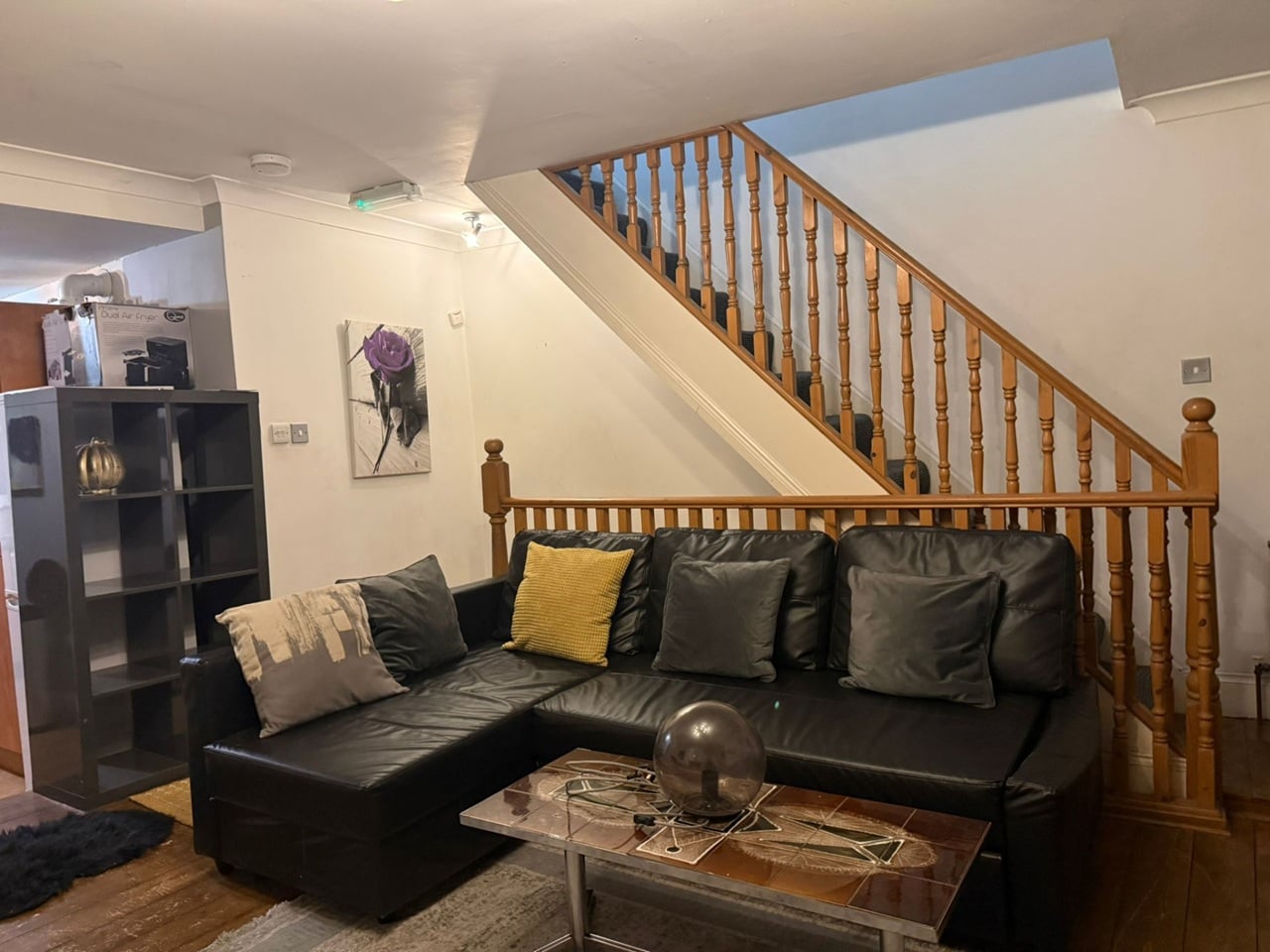 1 Bed Flat, Brick Lane, E1 photo 4