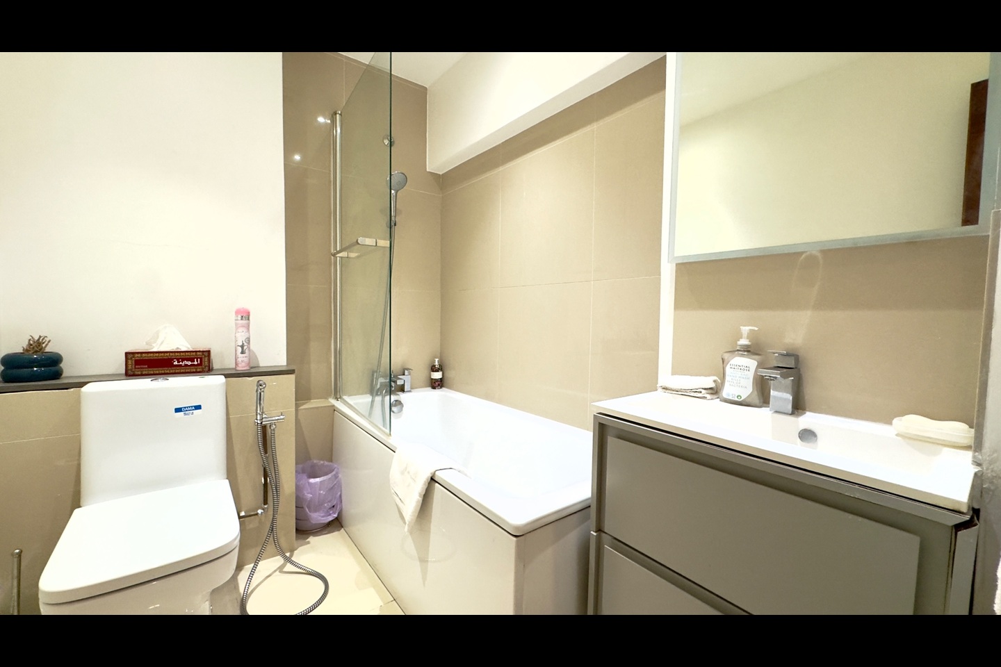 2 Bed Flat, Queensway, W2 photo 4