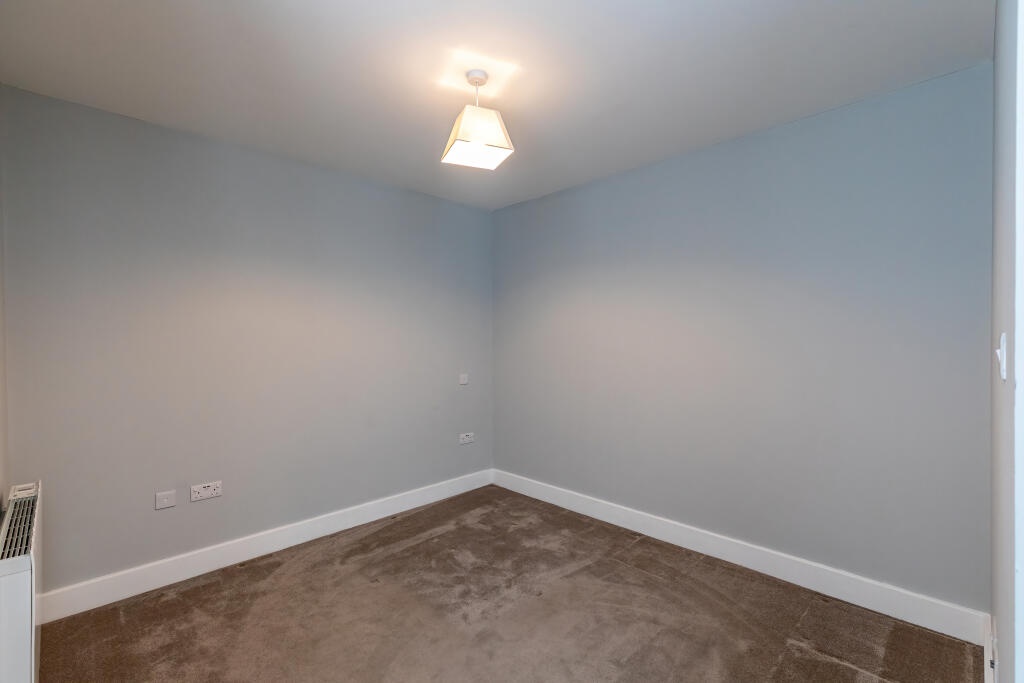 Southampton - Studio Flat, Compass Point, SO16 - To Rent Now for £925. ...