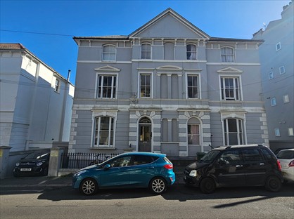 2 Bed Flat, West Hill Road, TN38