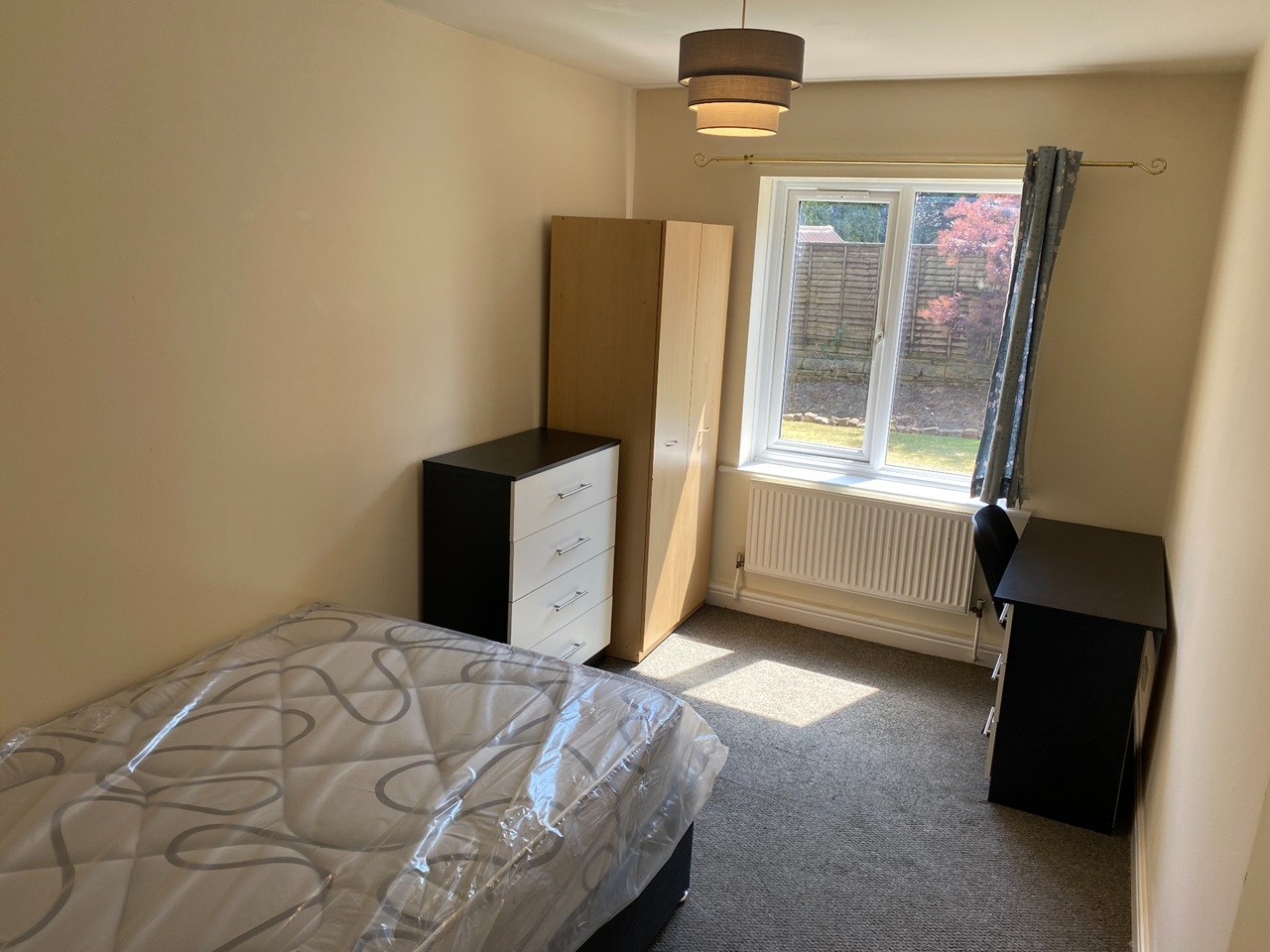 3 Bed Flat, Orchard Lodge, LS6 photo 2