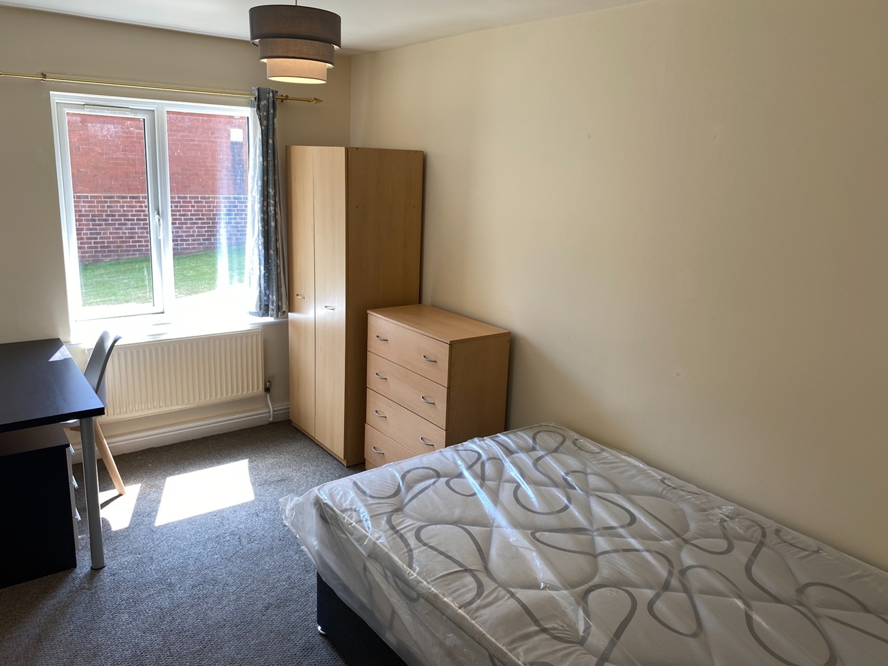 3 Bed Flat, Orchard Lodge, LS6 photo 3