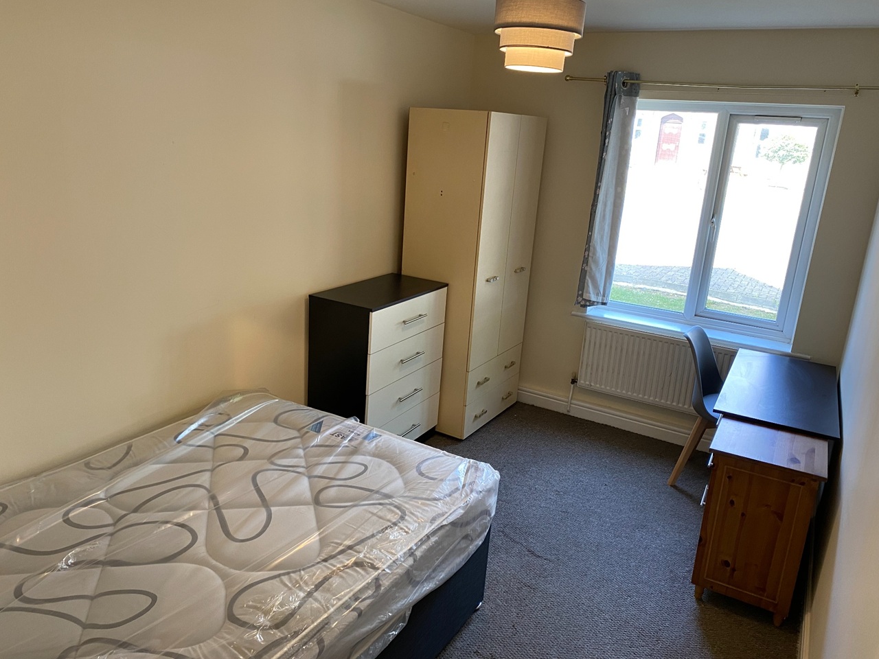 3 Bed Flat, Orchard Lodge, LS6 photo 4