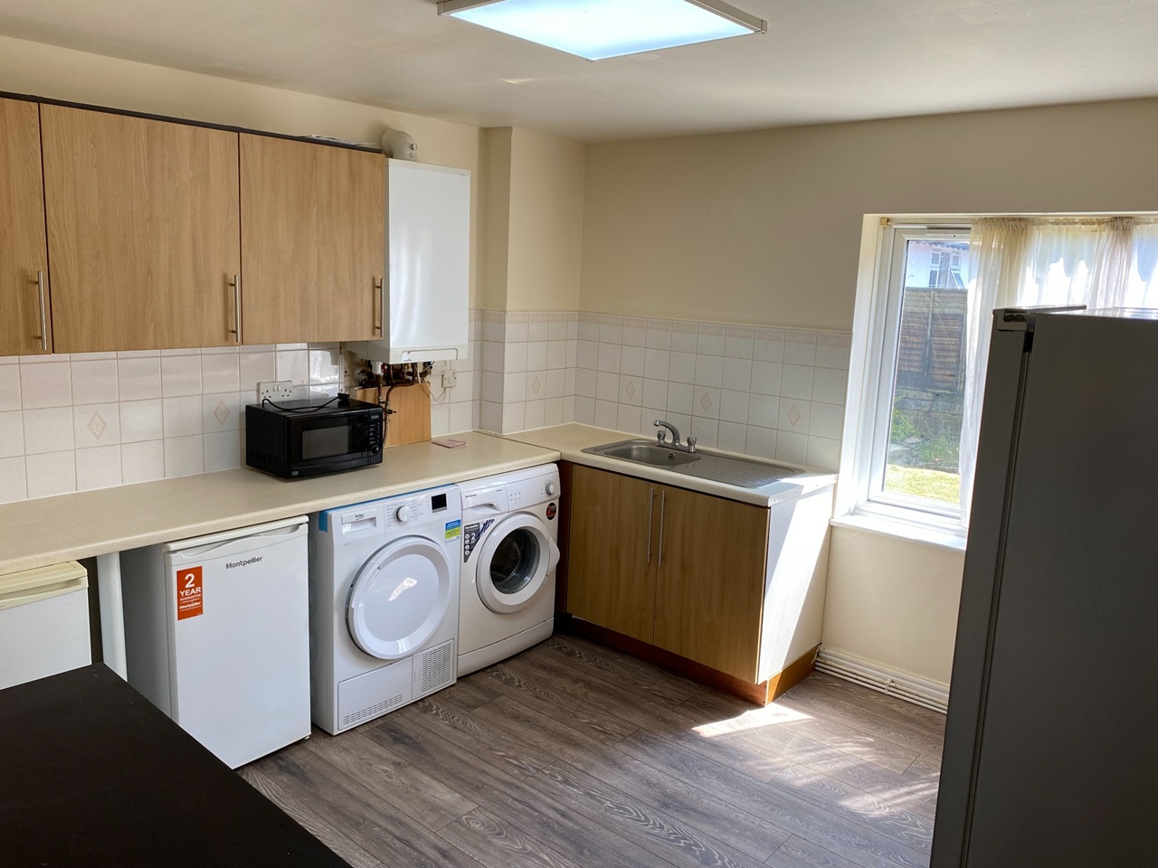 3 Bed Flat, Orchard Lodge, LS6 photo 5