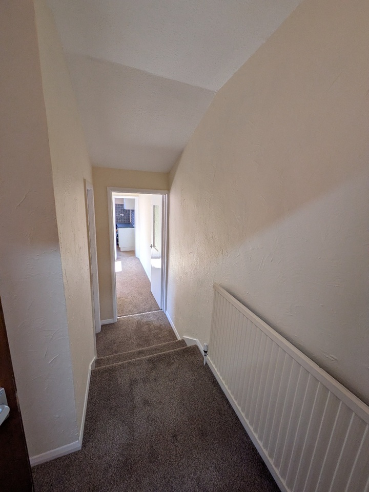 1 Bed Flat, Rutland Avenue, LE2 photo 5