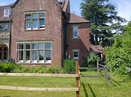 1 Bed Flat, Bushy Hill, GU32