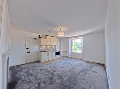 Studio Flat, St Margaret's Street, BA15