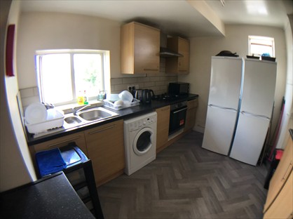 5 Bed Flat, Chinbrook Road, SE12
