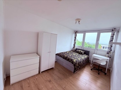 4 Bed Flat, Ibsley Gardens, SW15