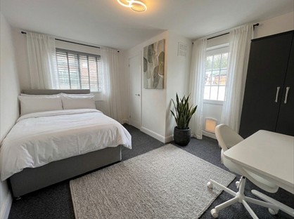 6 Bed Terraced House, Huins Close, B98