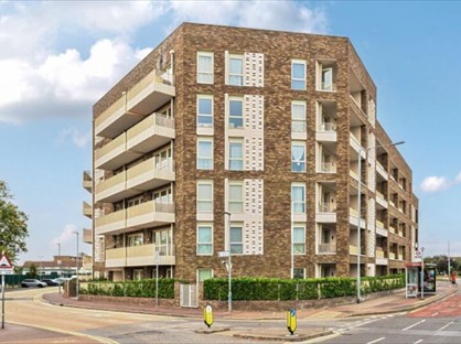 1 Bed Flat, Saddler House, RM10