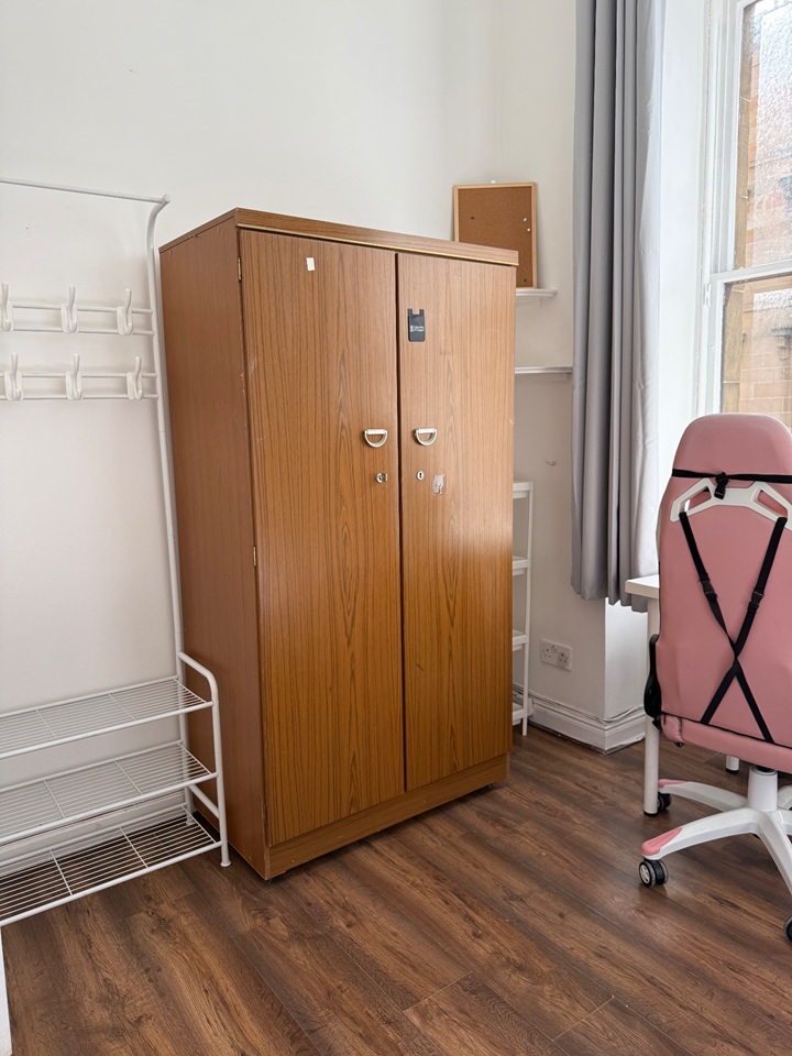 Room in a Shared Flat, Glasgow, G11 photo 2