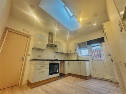 3 Bed Flat, Heaton Road, CR4