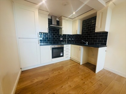 2 Bed Flat, Richardshaw Lane, LS28