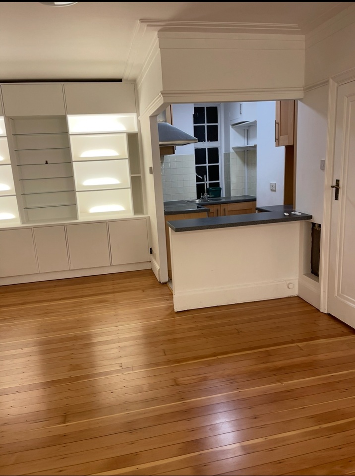London - 1 Bed Flat, Hillside Court, NW3 - To Rent Now for £2,000.00 p/m