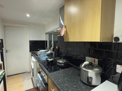 2 Bed Flat, Hanworth Road, TW4