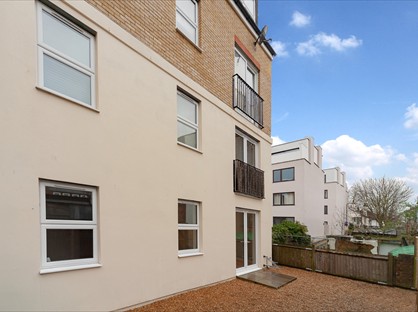 2 Bed Flat, Grenfell Road, CR4