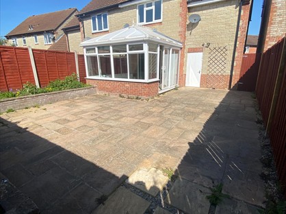 3 Bed Semi-Detached House, Kingfisher Drive, BA13