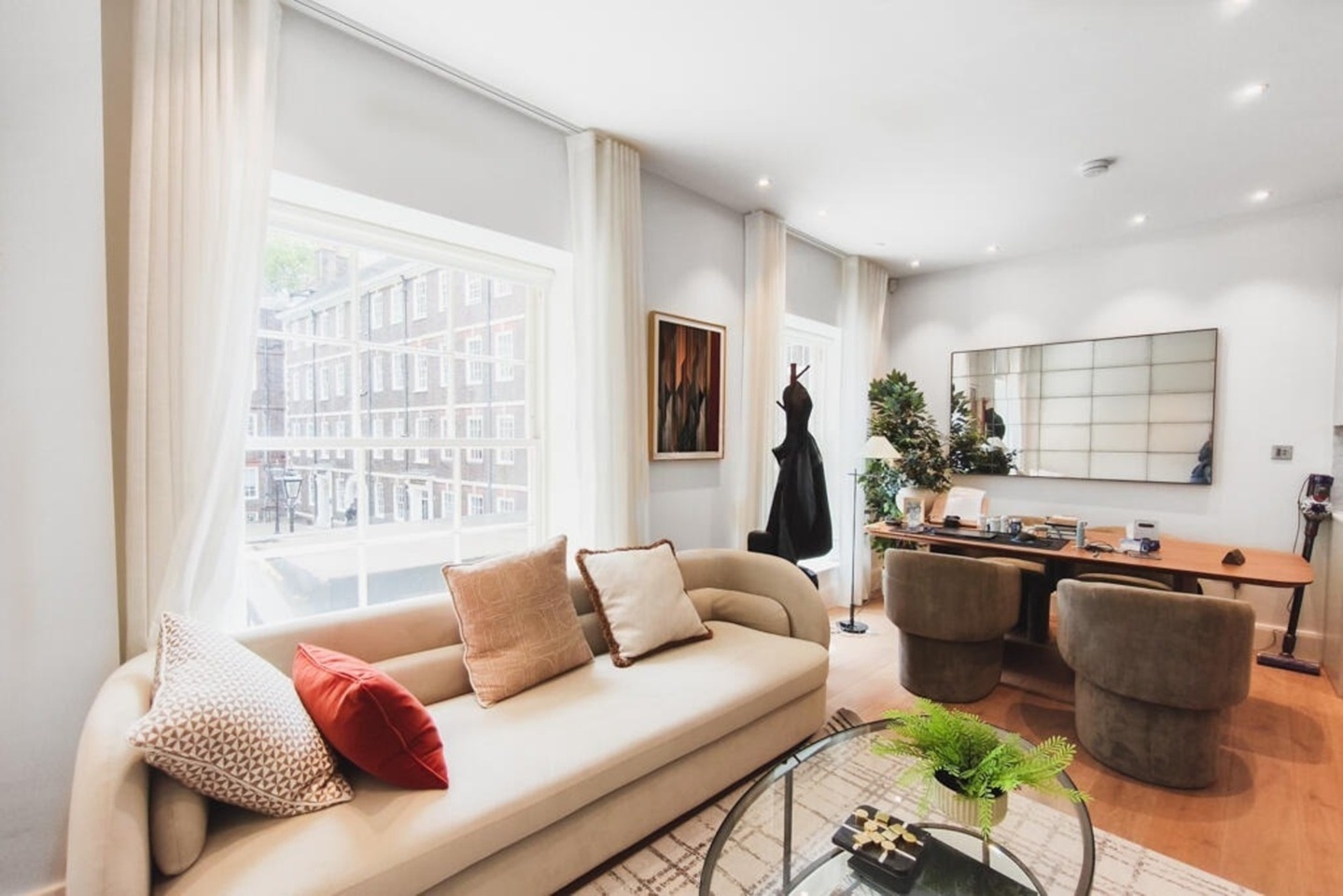 1 Bed Flat, Strand, WC2R, N1 7GU