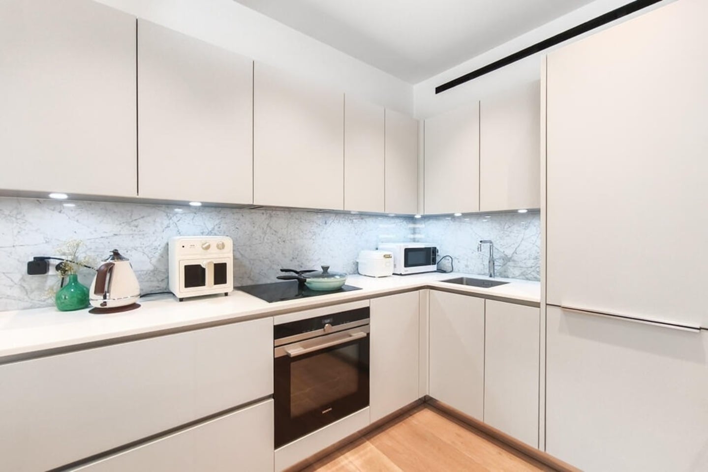 Additional image 2 of 1 Bed Flat, Strand, WC2R, N1 7GU