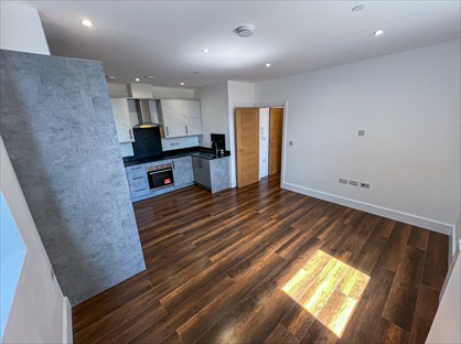 1 Bed Flat, Staines Road, TW3