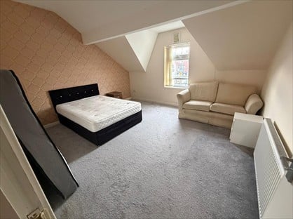 2 Bed Flat, Back Hill Top Mount, LS8
