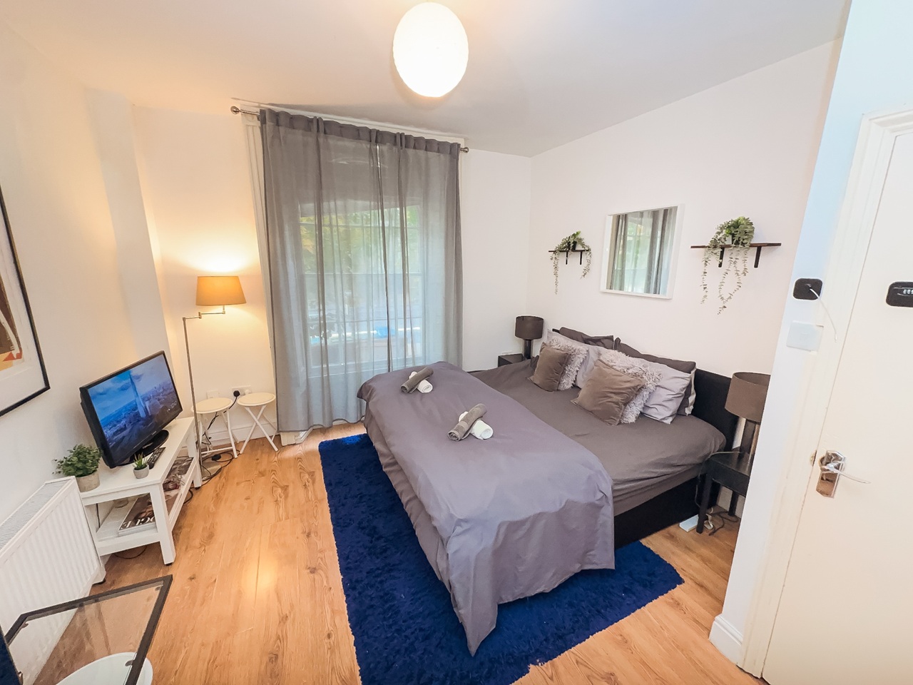 1 Bed Flat, Queens Road, SE15