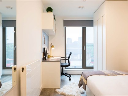 Studio Flat, Westway, W12