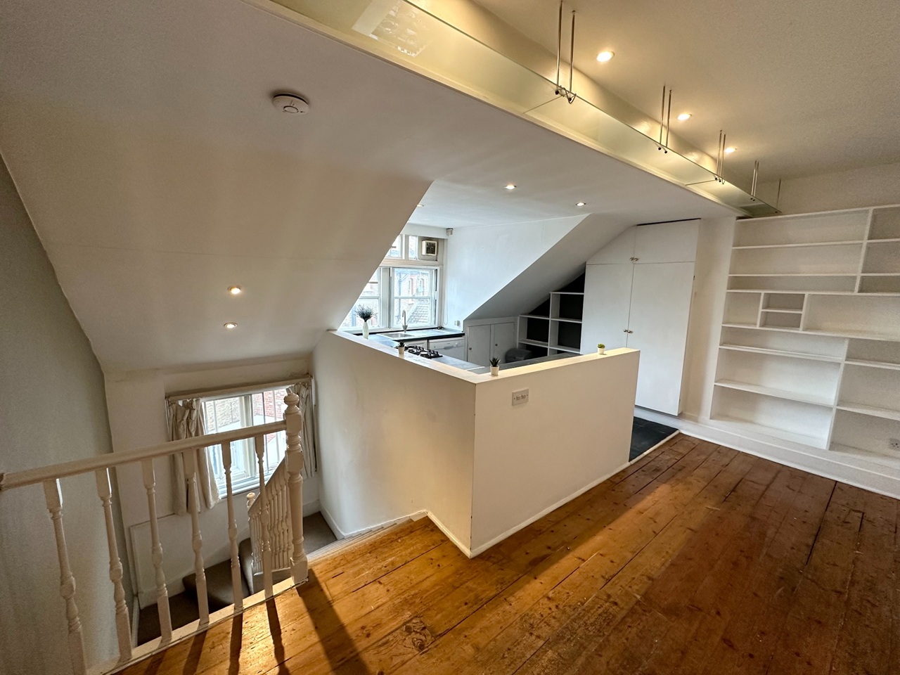 Room in a Shared Flat, Kersley Road, SW11 photo 5