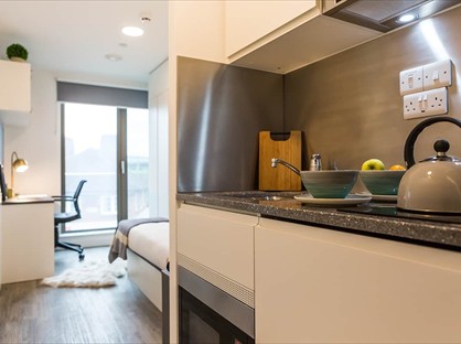 Studio Flat, Westway, W12