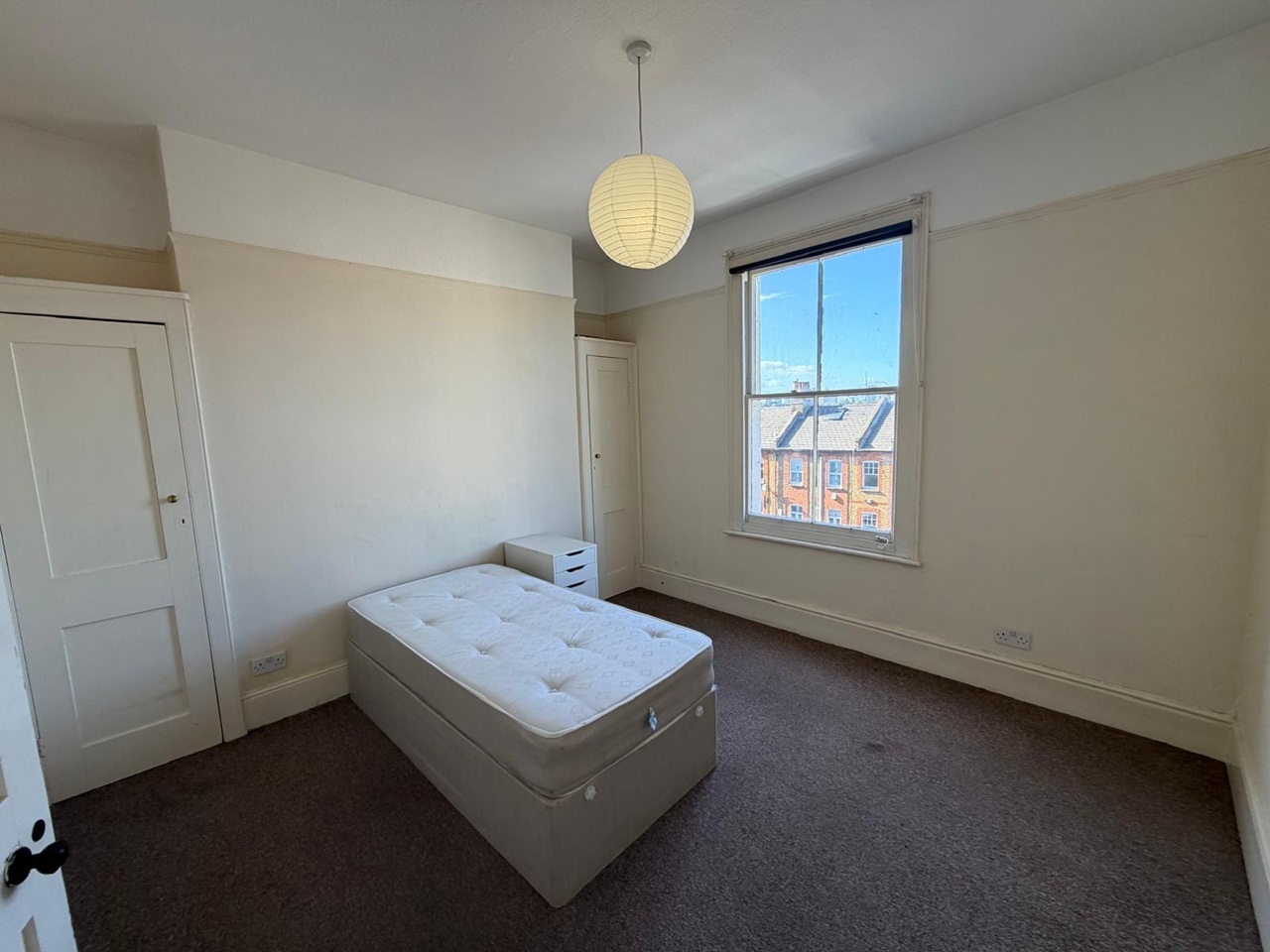 3 Bed Flat, Vicarage Mansions, SW8 photo 4