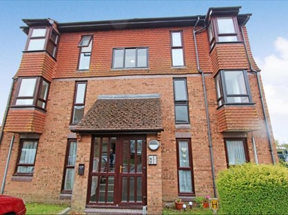 Studio Flat, Meon Close, GU32