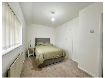 3 Bed Semi-Detached House, Petersfield Avenue, RM3