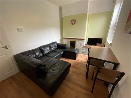 Room in a Shared House, Mellard St, ST5
